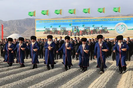 Türkmenistanda güýzlük bugdaý ekişine badalga berildi