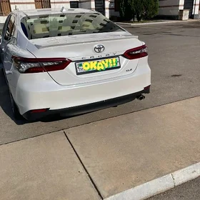 Toyota Camry 2018