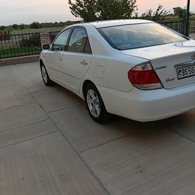 Toyota Camry 2004