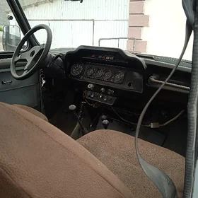 UAZ Profi 1999