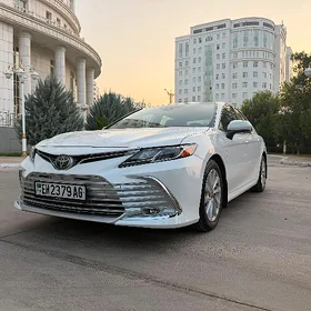Toyota Camry 2021
