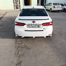 Toyota Camry 2022