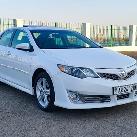 Toyota Camry 2013