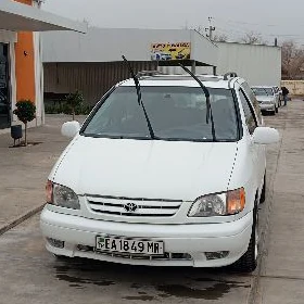 Toyota Sienna 2001