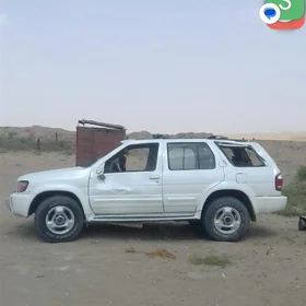 Nissan Pathfinder 1999