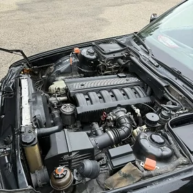 BMW 525 1990