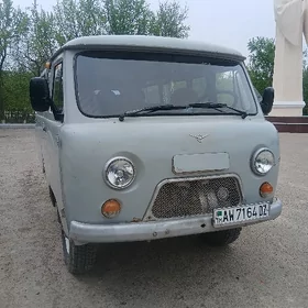UAZ 2206 2000