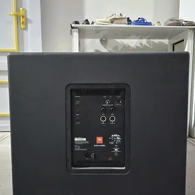 JBL EON618S