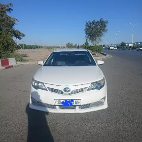 Toyota Camry 2014