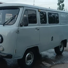 UAZ 2206 2001