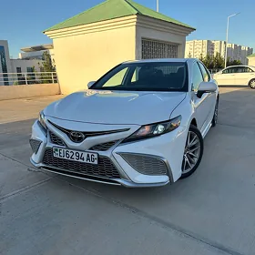 Toyota Camry 2022