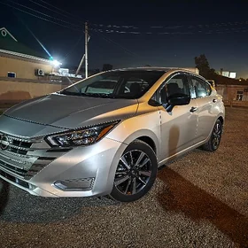 Nissan Versa 2024