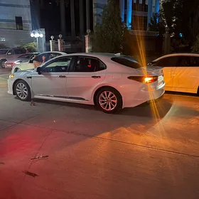Toyota Camry 2022