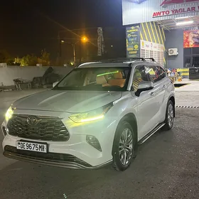 Toyota Highlander 2020