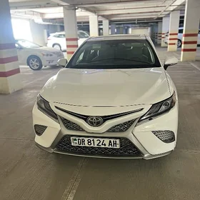 Toyota Camry 2018