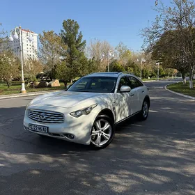 Infiniti FX35 2010