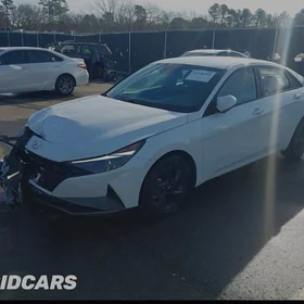 Hyundai Elantra 2021