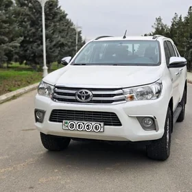 Toyota Hilux 2020