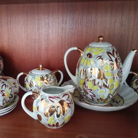 Сервиз чайный и кофейный.
