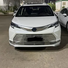 Toyota Sienna 2021