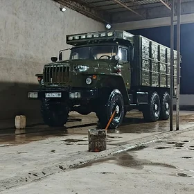 Ural 4320 1999