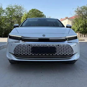 Toyota Crown 2023