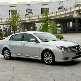 Toyota Avalon 2010