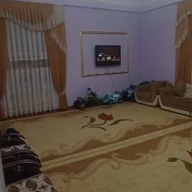элитка 4 комн 8 этаж Советская