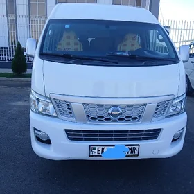 Nissan Urvan 2017