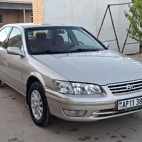 Toyota Camry 2001