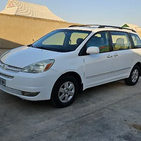 Toyota Sienna 2004