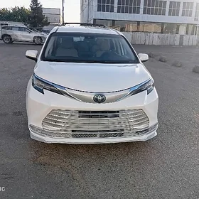 Toyota Sienna 2021