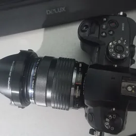 Lumix GH5
