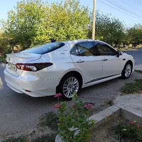 Toyota Camry 2023