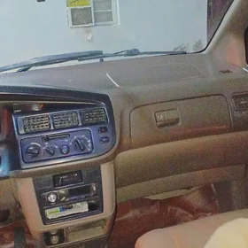Toyota Sienna 2000