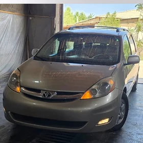 Toyota Sienna 2006