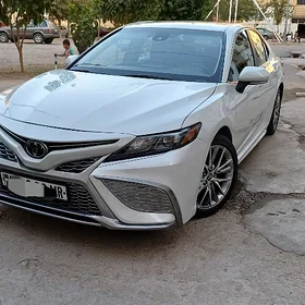 Toyota Camry 2023