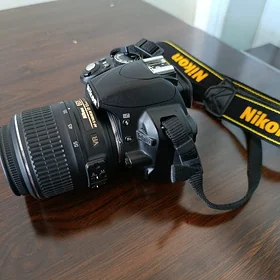 NIKON D3100