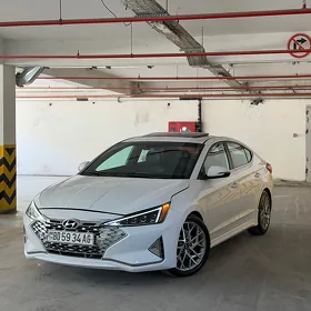Hyundai Elantra 2019