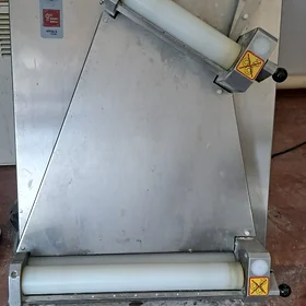 Hamyr ýaýan maşyn