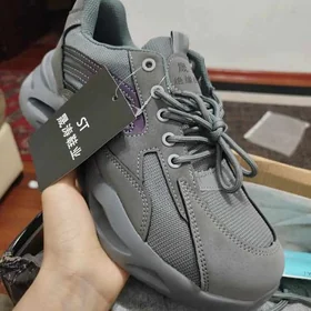 safety shoes