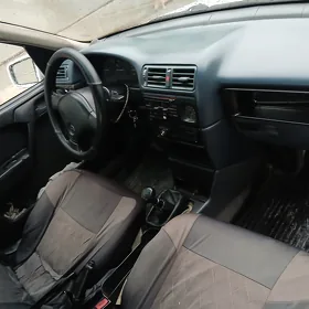 Opel Vectra 1989