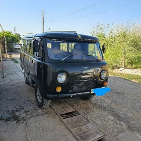 UAZ 452 1982