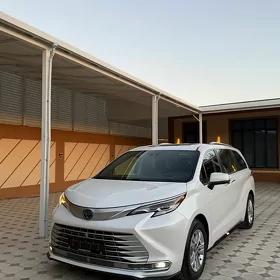 Toyota Sienna 2022