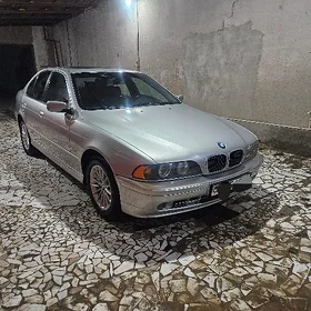 BMW E39 2003