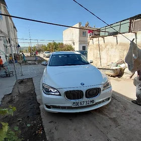 BMW 740 2010