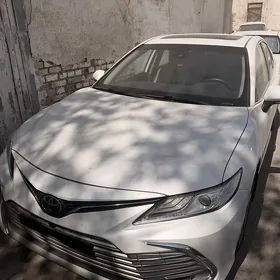 Toyota Camry 2022