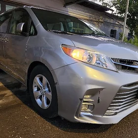 Toyota Sienna 2017