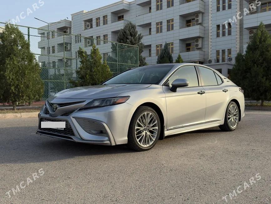 Toyota Camry 2021 - 1