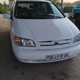Toyota Sienna 2000
